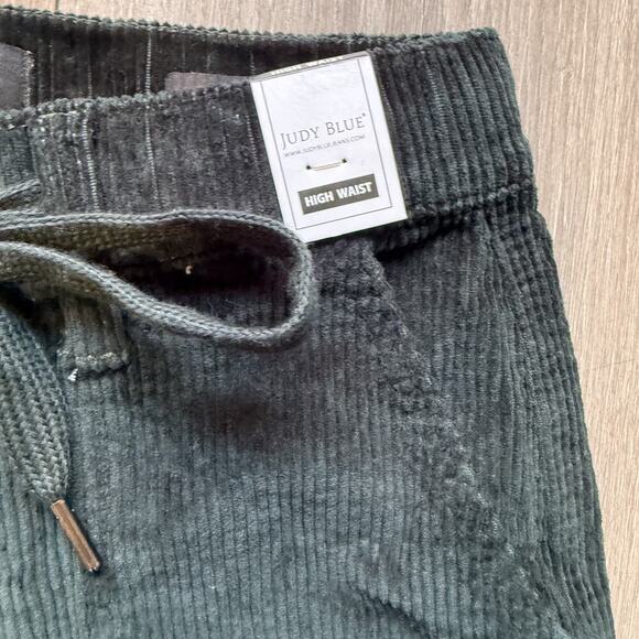 NWT Judy Blue Emerald Green High-Waisted Corduroy Cuffed Jogger Pants 0/24 - Picture 3 of 14